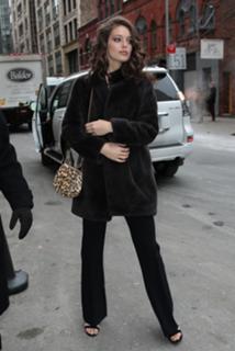 Emily DiDonato feet photo thumbnail