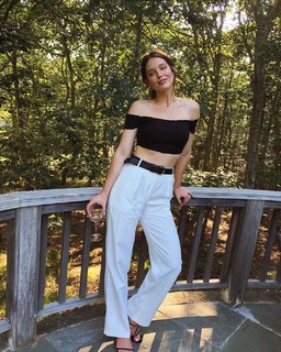 Emily DiDonato feet photo thumbnail