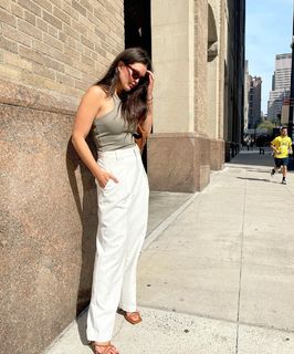 Emily DiDonato feet photo thumbnail