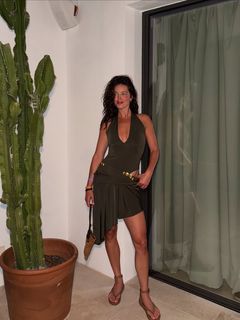 Emily DiDonato feet photo thumbnail