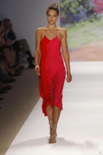 Emily DiDonato feet photo thumbnail