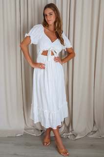 Emily Feld feet photo thumbnail