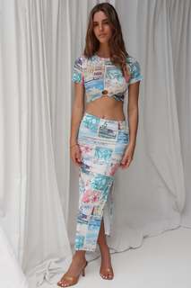 Emily Feld feet photo thumbnail