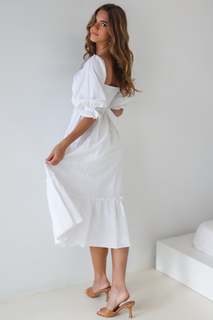 Emily Feld feet photo thumbnail