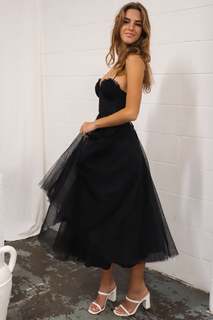 Emily Feld feet photo thumbnail