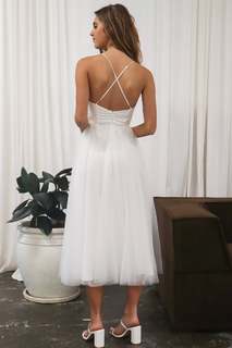 Emily Feld feet photo thumbnail