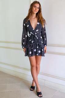 Emily Feld feet photo thumbnail