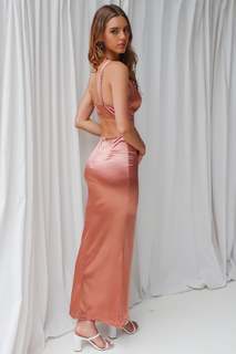 Emily Feld feet photo thumbnail