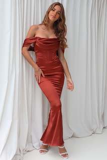 Emily Feld feet photo thumbnail