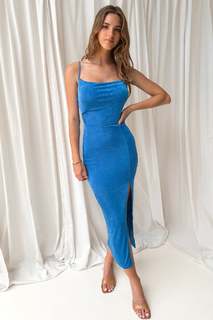 Emily Feld feet photo thumbnail