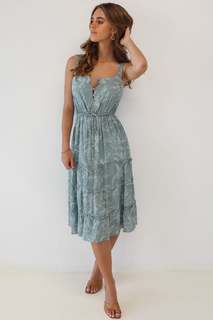 Emily Feld feet photo thumbnail