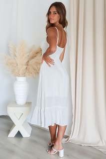 Emily Feld feet photo thumbnail