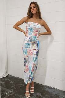 Emily Feld feet photo thumbnail