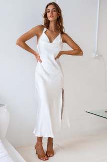 Emily Feld feet photo thumbnail