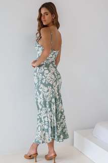 Emily Feld feet photo thumbnail