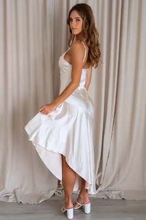 Emily Feld feet photo thumbnail