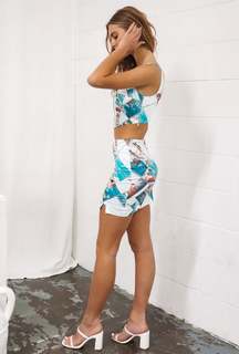 Emily Feld feet photo thumbnail