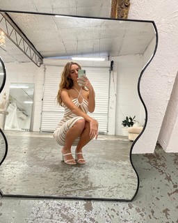 Emily Feld feet photo thumbnail