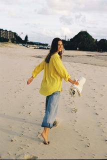 Emily Feld feet photo thumbnail