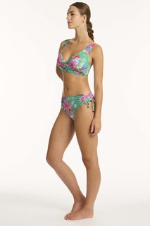 Emily Feld feet photo thumbnail