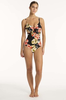 Emily Feld feet photo thumbnail