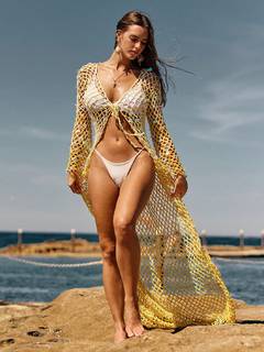 Emily Feld feet photo thumbnail