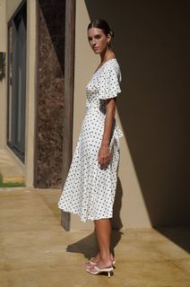 Emily Feld feet photo thumbnail