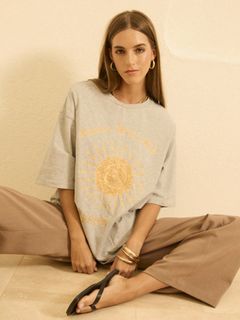 Emily Feld feet photo thumbnail