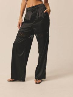 Emily Feld feet photo 15