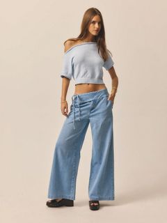 Emily Feld feet photo 20