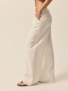 Emily Feld feet photo 17