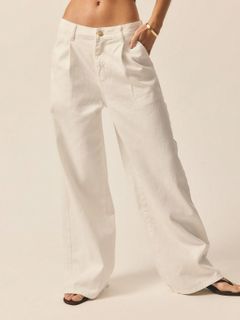 Emily Feld feet photo 14
