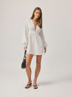 Emily Feld feet photo 8