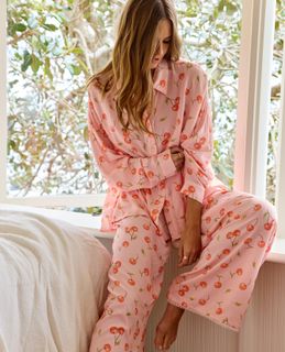 Emily Feld feet photo 1
