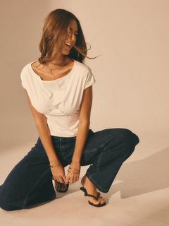 Emily Feld feet photo 1