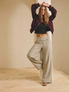 Emily Feld feet photo 12