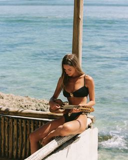 Emily Feld feet photo 17