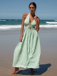 Emily Feld feet photo 8