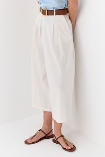 Emily Feld feet photo 7