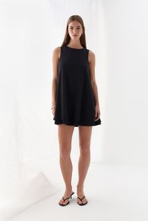Emily Feld feet photo 8
