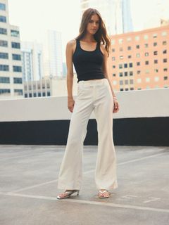 Emily Feld feet photo 16