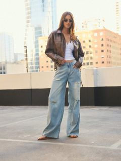 Emily Feld feet photo 13