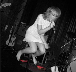 Emily Haines feet photo 18