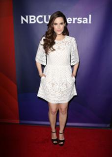 Emily Hampshire feet photo thumbnail