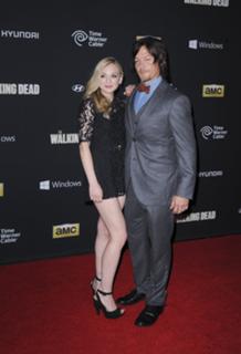 Emily Kinney feet photo thumbnail