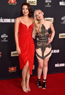 Emily Kinney feet photo thumbnail