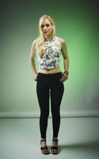 Emily Kinney feet photo thumbnail