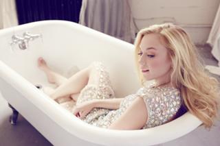 Emily Kinney feet photo thumbnail