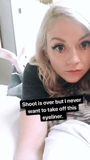 Emily Kinney feet photo thumbnail