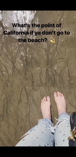 Emily Kinney feet photo thumbnail